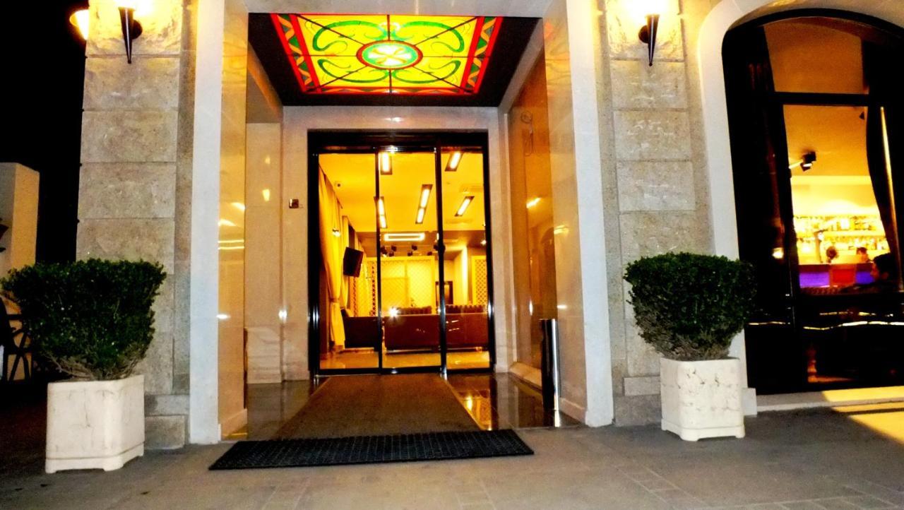 Leon Boutique Hotel Sukhumi Ngoại thất bức ảnh