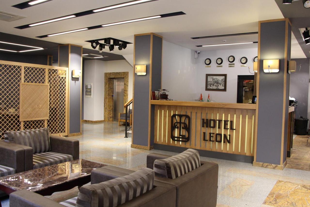 Leon Boutique Hotel Sukhumi Ngoại thất bức ảnh