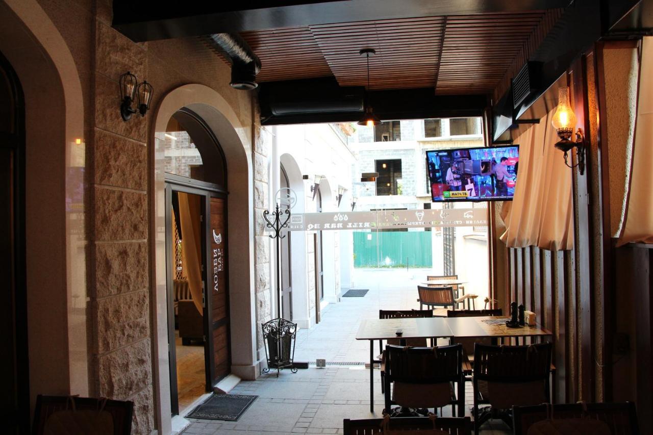 Leon Boutique Hotel Sukhumi Ngoại thất bức ảnh