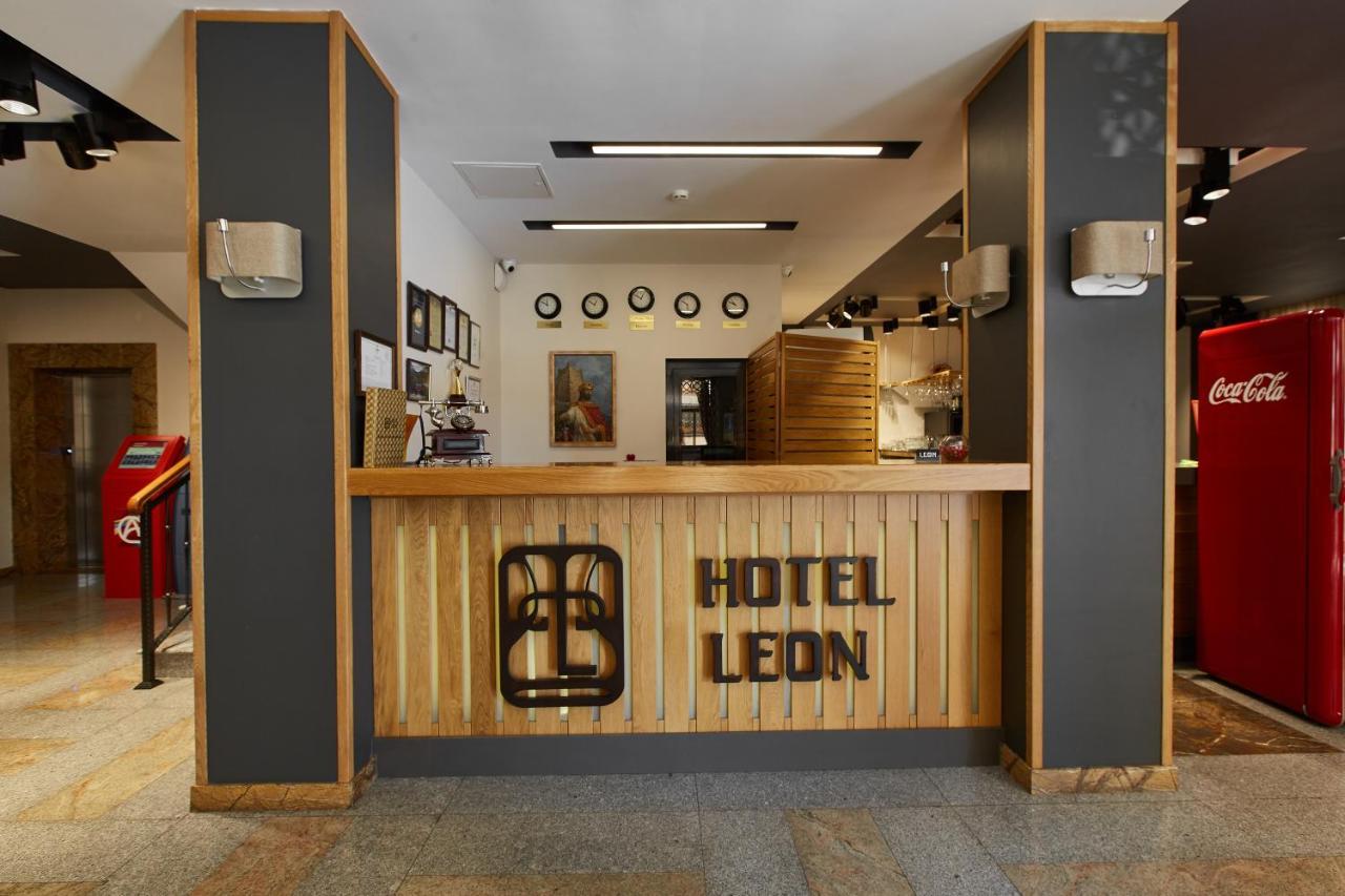 Leon Boutique Hotel Sukhumi Ngoại thất bức ảnh