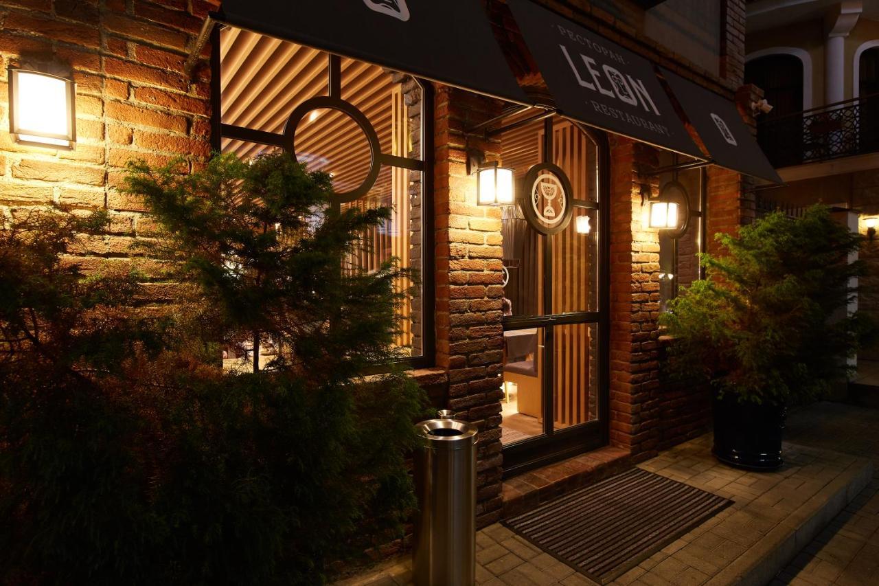 Leon Boutique Hotel Sukhumi Ngoại thất bức ảnh
