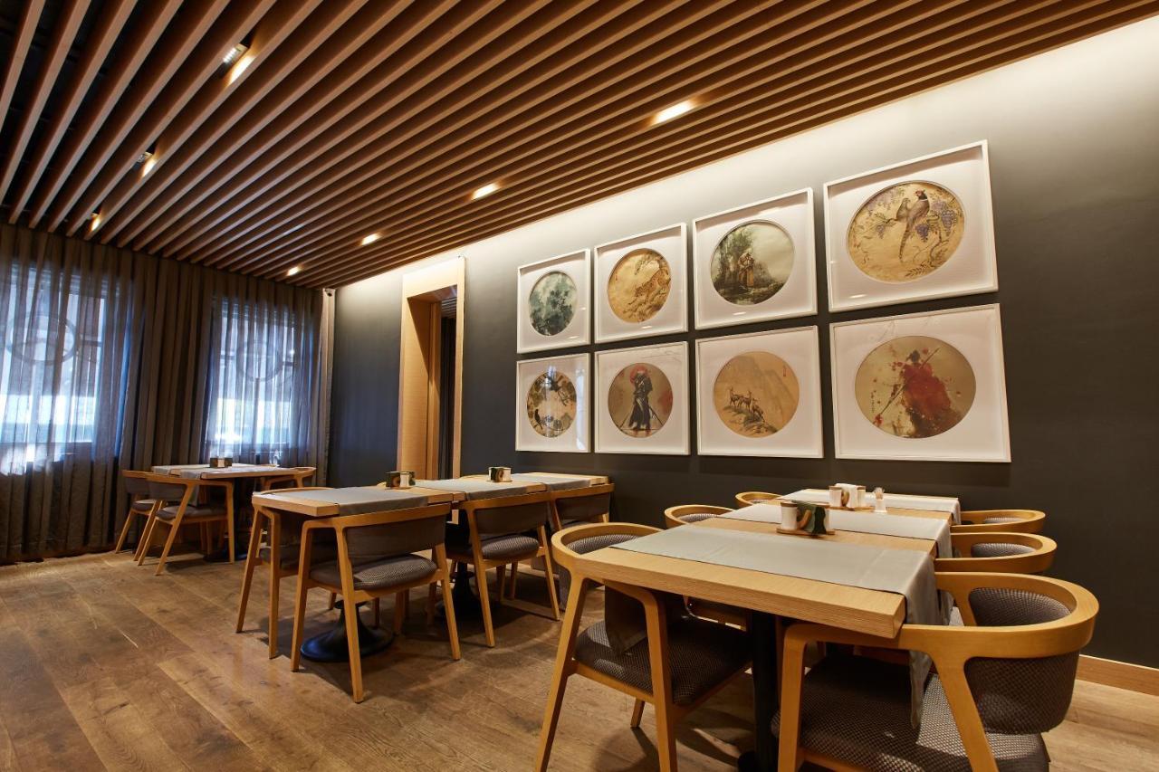Leon Boutique Hotel Sukhumi Ngoại thất bức ảnh