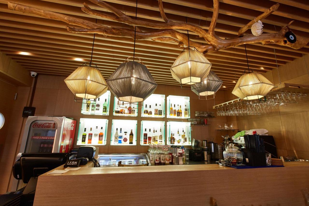 Leon Boutique Hotel Sukhumi Ngoại thất bức ảnh